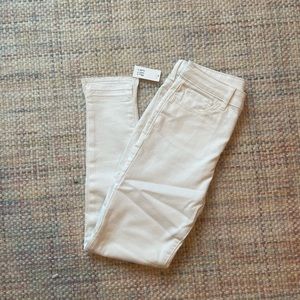 TAGS ON white gap jeans size : 14